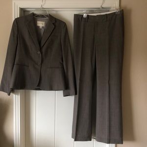Banana Republic Taupe/Gray Business Suit, Size 6/8
